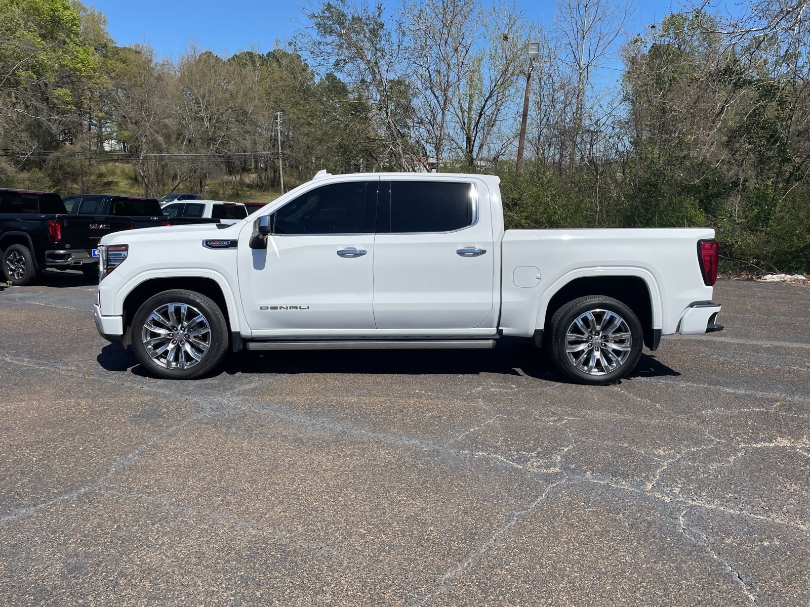 Used 2024 GMC Sierra 1500 Denali image 2