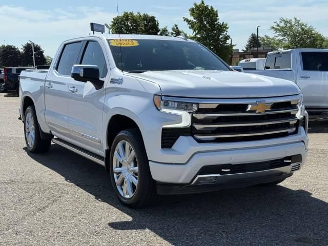 Used 2023 Chevrolet Silverado 1500 High Country w/ Technology Package AWD/4WD image 4