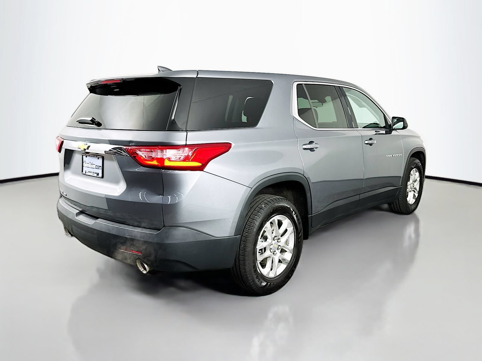 Used 2021 Chevrolet Traverse LS AWD/4WD image 8