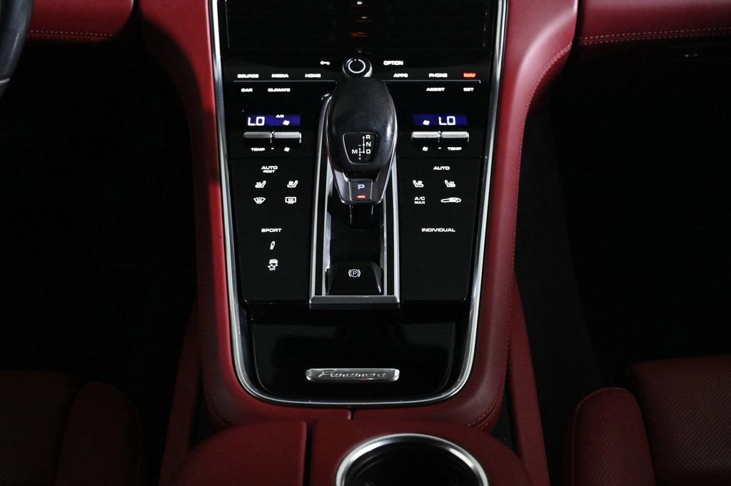 Certified 2023 Porsche Panamera Platinum Edition image 16