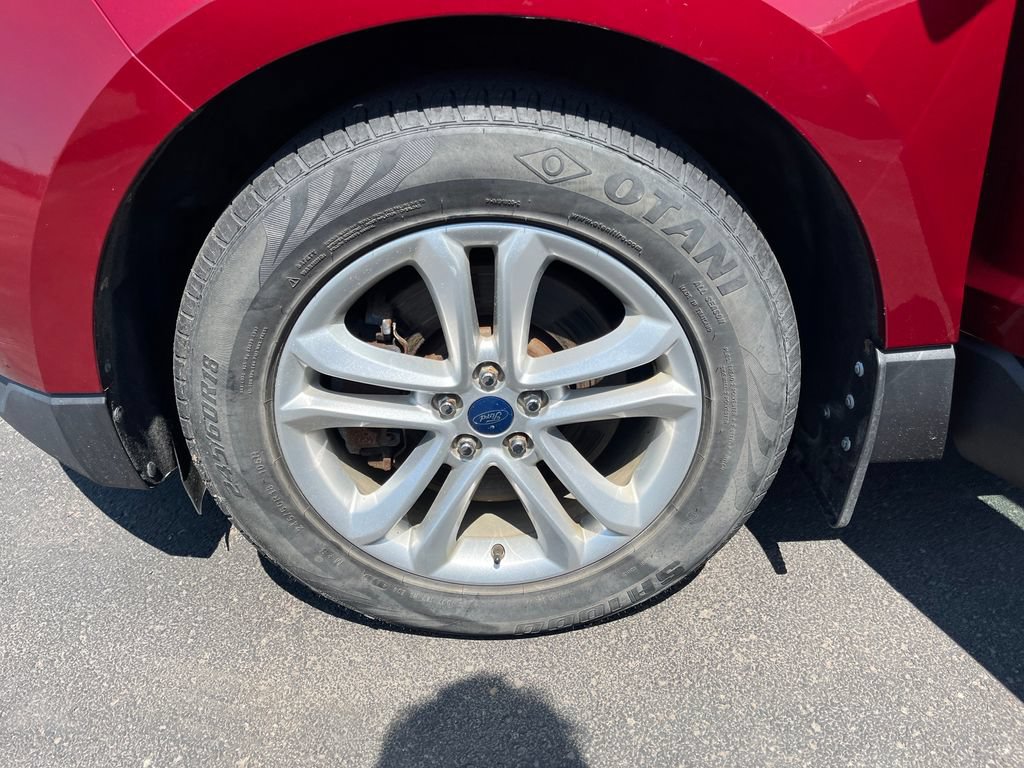 Used 2019 Ford Edge SEL w/ Cold Weather Package AWD/4WD image 26