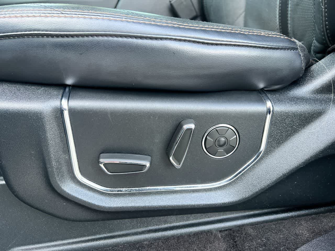 Used 2019 Ford Expedition Max Platinum AWD/4WD image 12