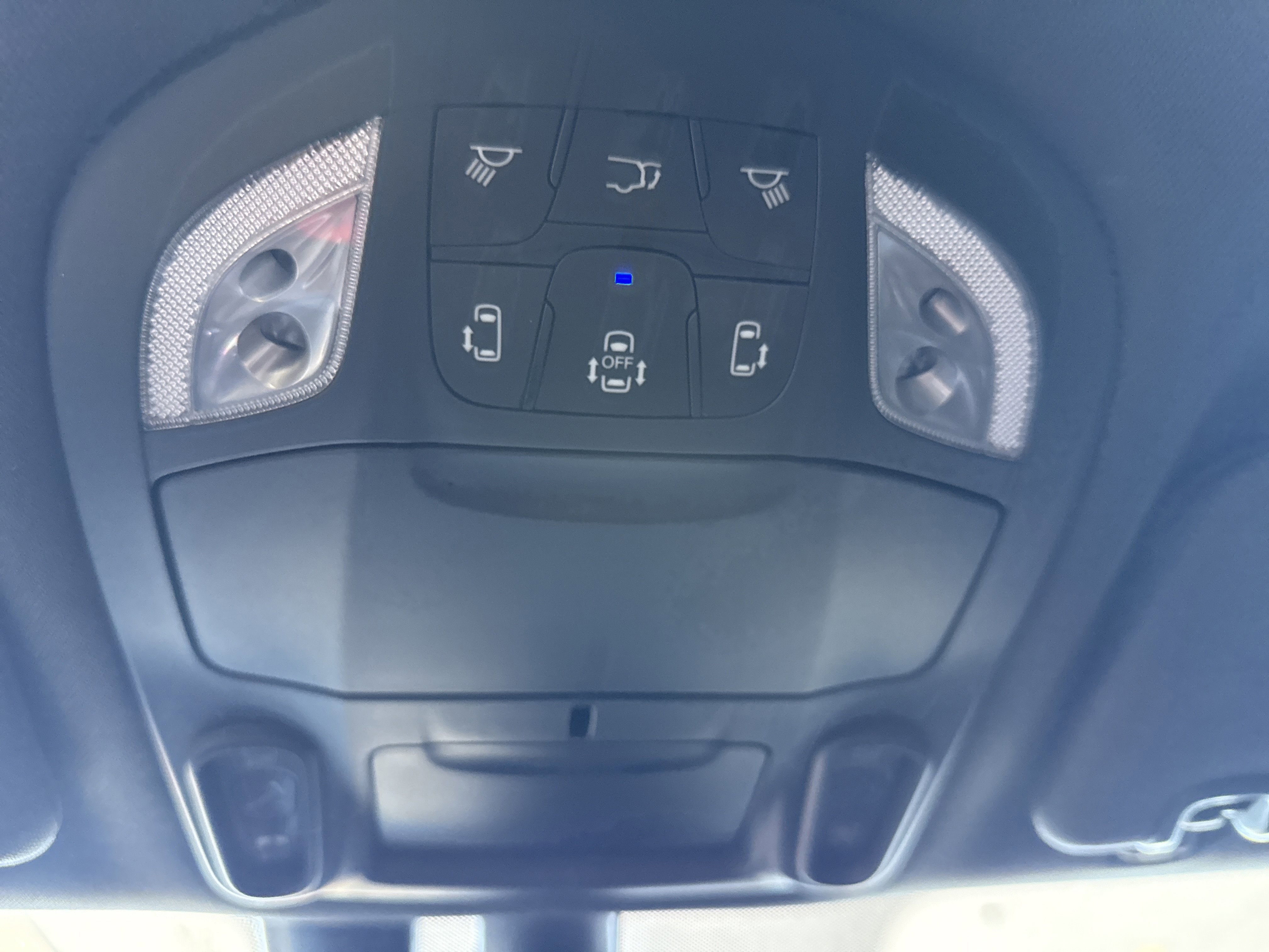 Used 2021 Chrysler Pacifica Limited w/ S Appearance Package image 34