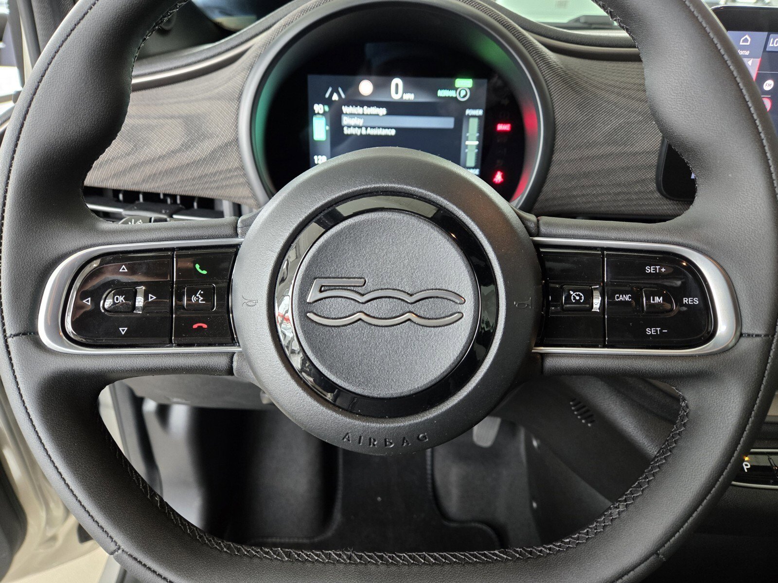 New 2025 FIAT 500 e image 10