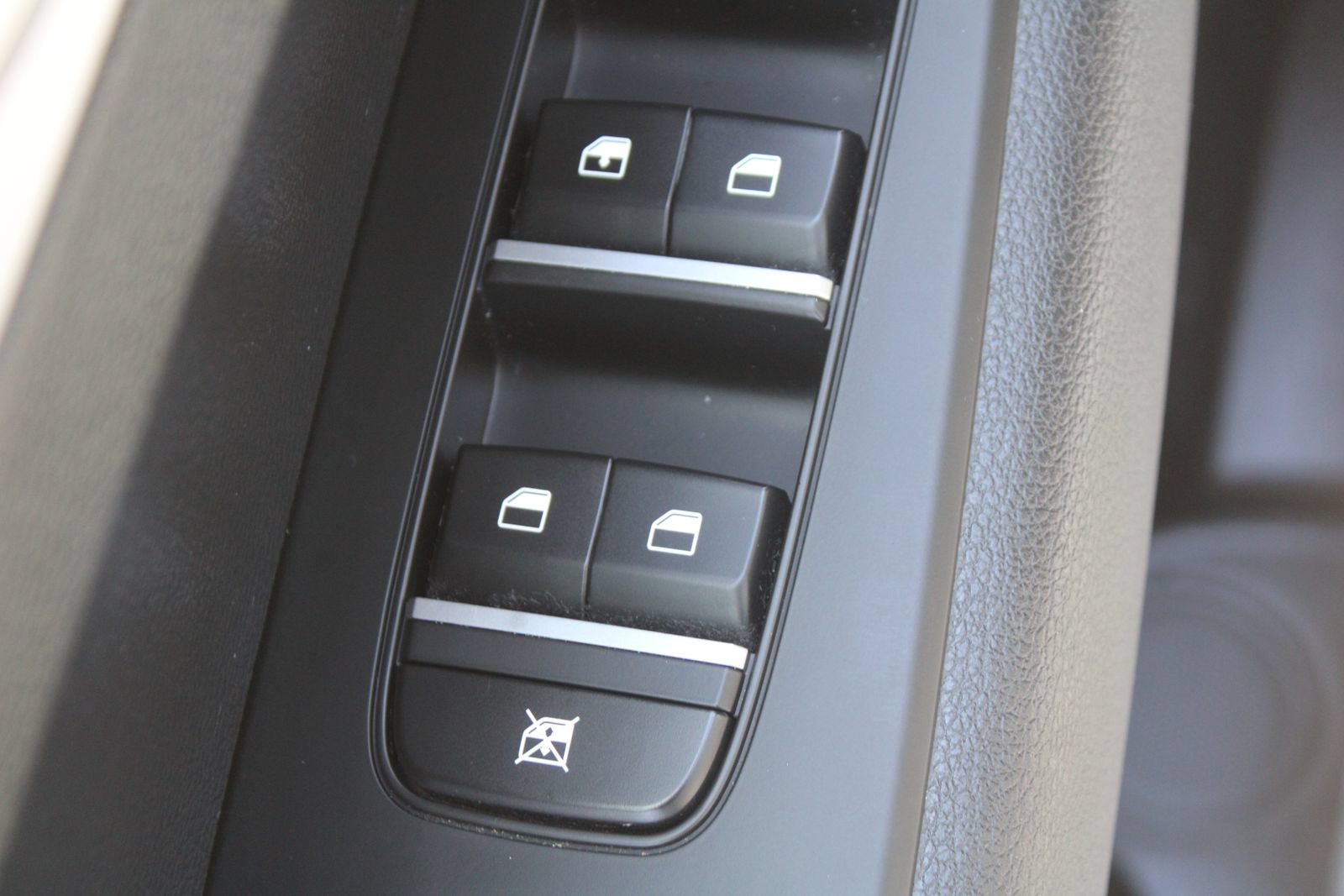 Certified 2024 Kia Forte LXS FWD image 18