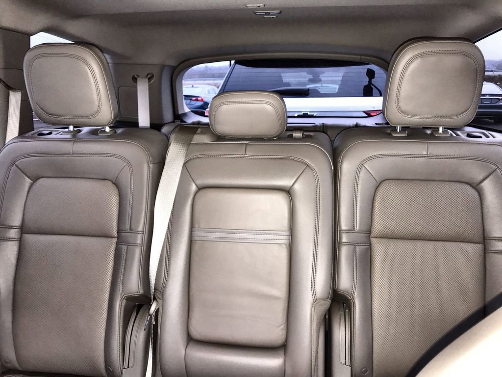 Used 2023 Lincoln Aviator Reserve w/ Equipment Group 201A image 23