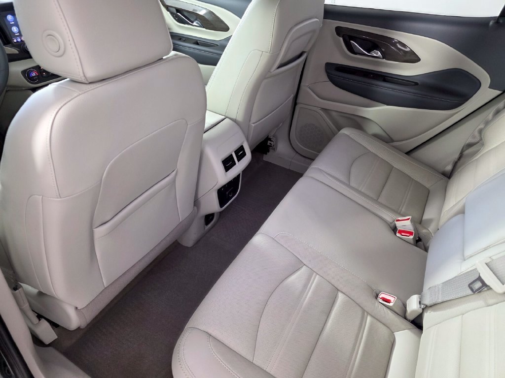 Used 2024 GMC Terrain Denali w/ Denali Premium Package AWD/4WD image 15