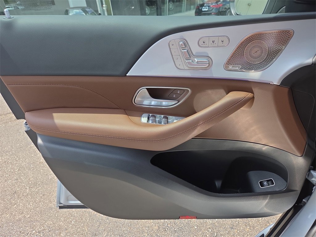 New 2025 Mercedes-Benz GLS 450 4MATIC image 21