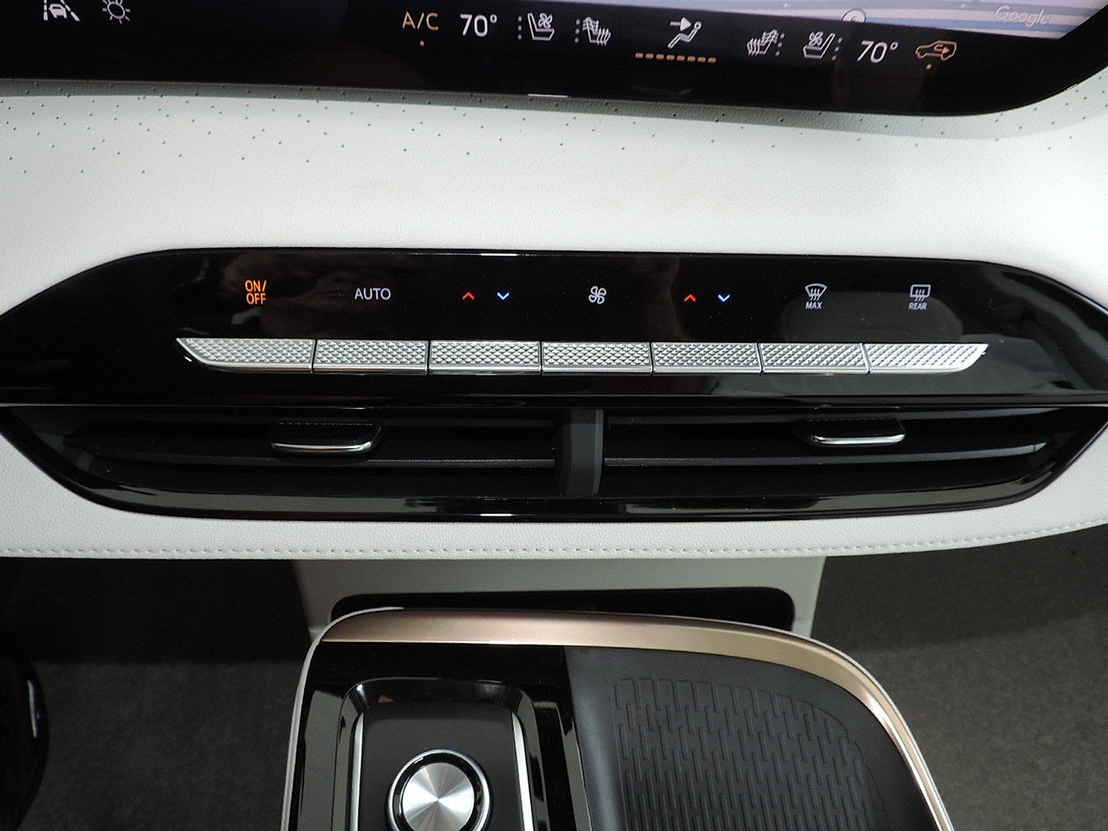 New 2026 Buick Enclave Avenir w/ Super Cruise Package FWD image 23
