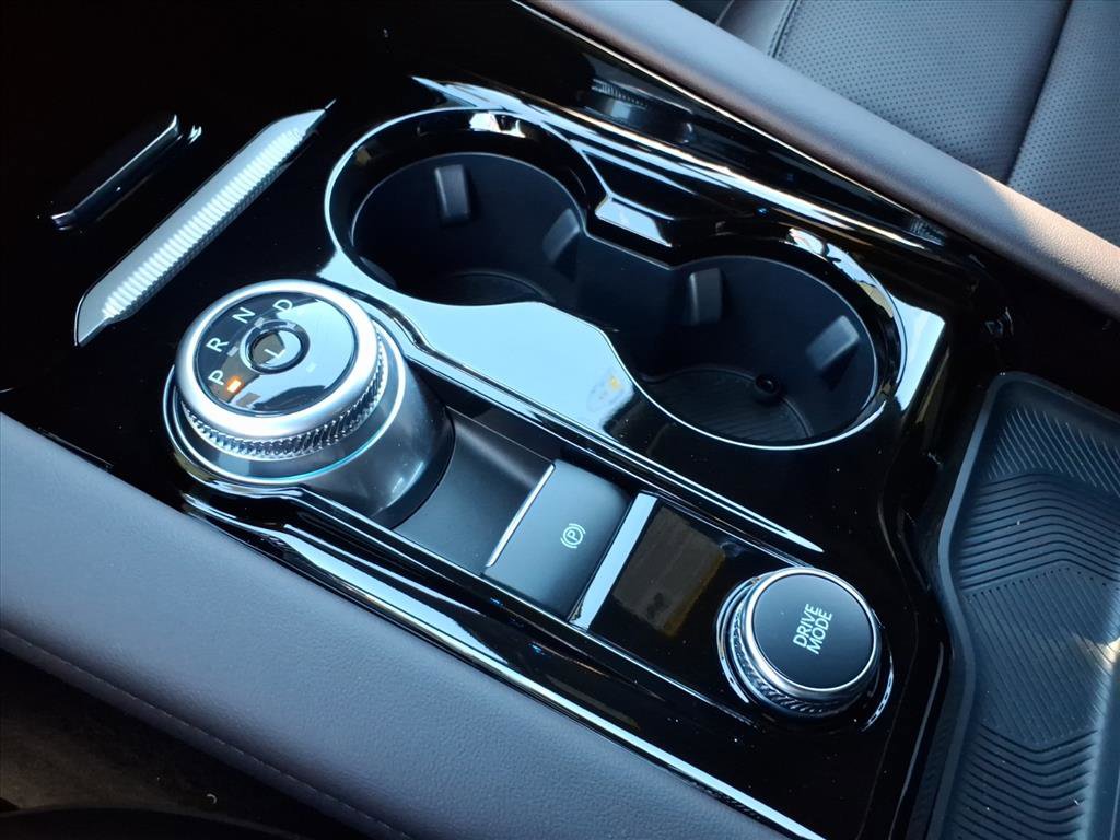 New 2025 Ford Explorer Platinum image 9