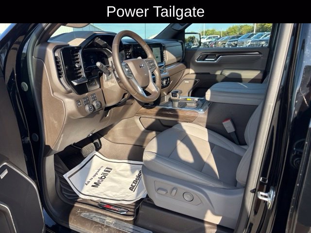 Certified 2025 Chevrolet Silverado 1500 LT Trail Boss w/ LT Trail Boss Premium Package AWD/4WD image 11