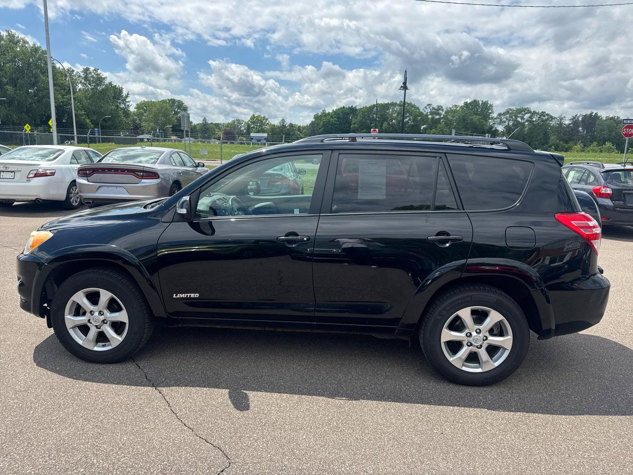 Used 2011 Toyota RAV4 Limited w/ Limited Extra Value Pkg AWD/4WD image 8