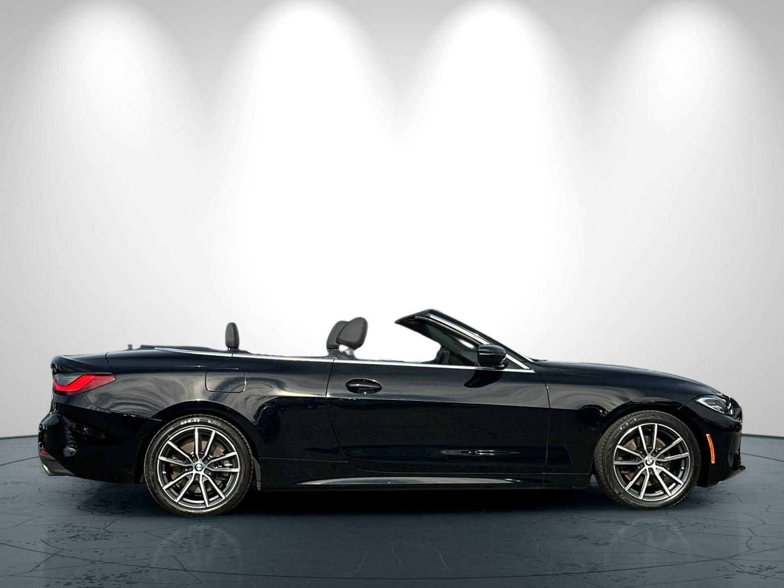 Used 2023 BMW 430i Convertible w/ Premium Package image 3