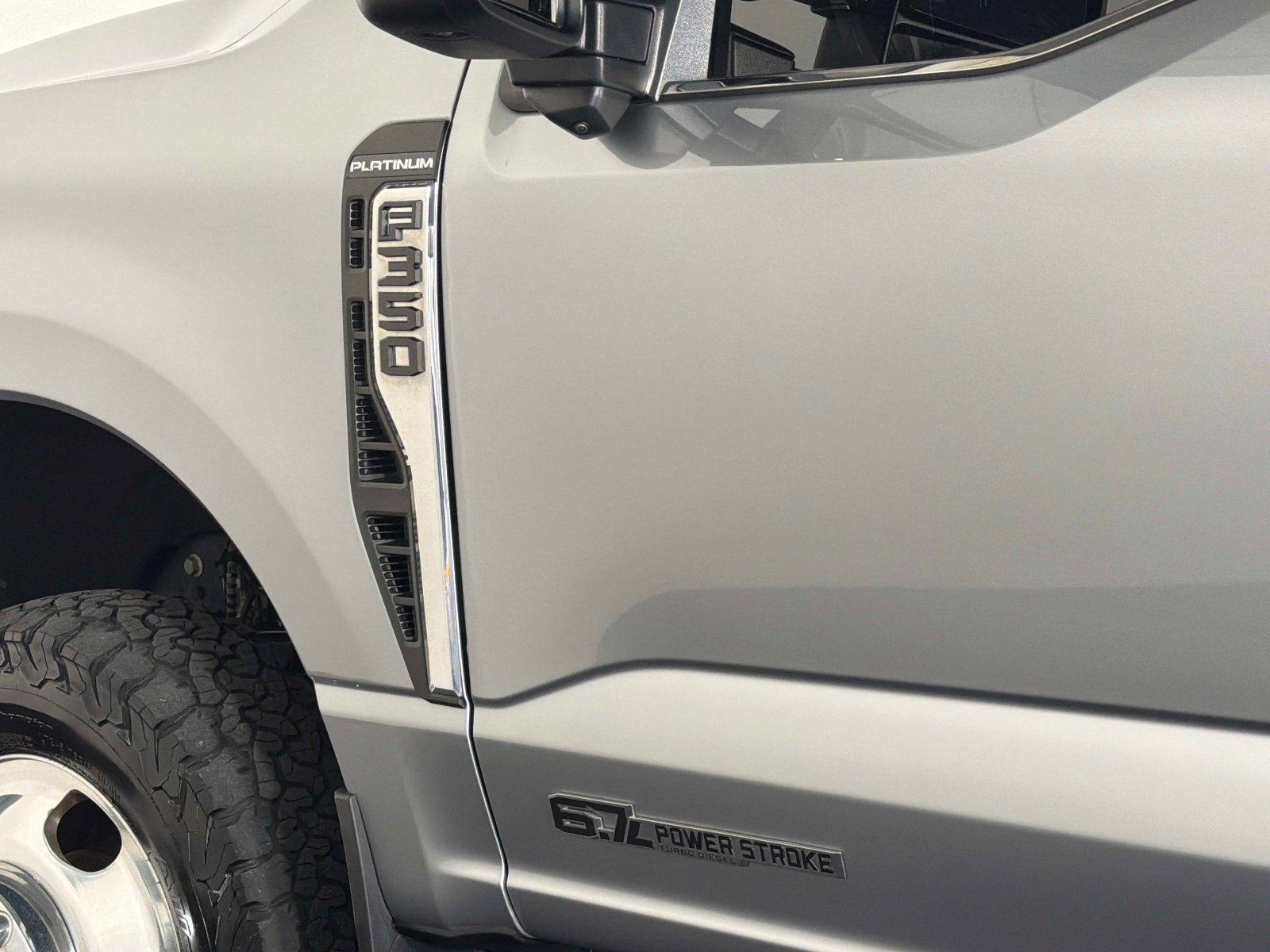 Used 2023 Ford F350 Platinum AWD/4WD image 15