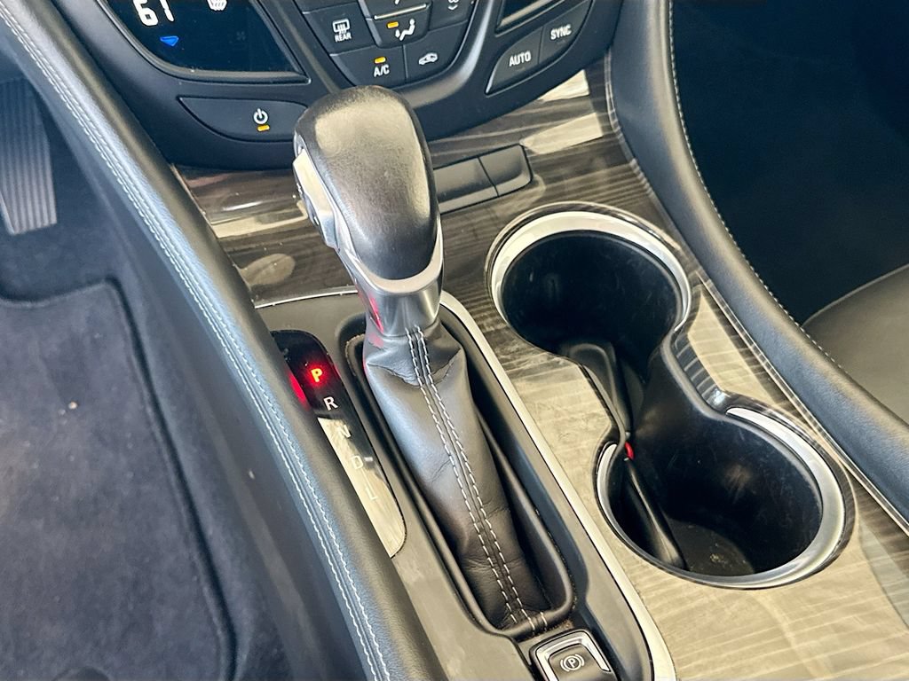 Used 2020 Buick Envision Essence FWD image 20