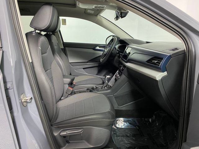 Used 2023 Volkswagen Taos SE w/ Panoramic Sunroof Package AWD/4WD image 8