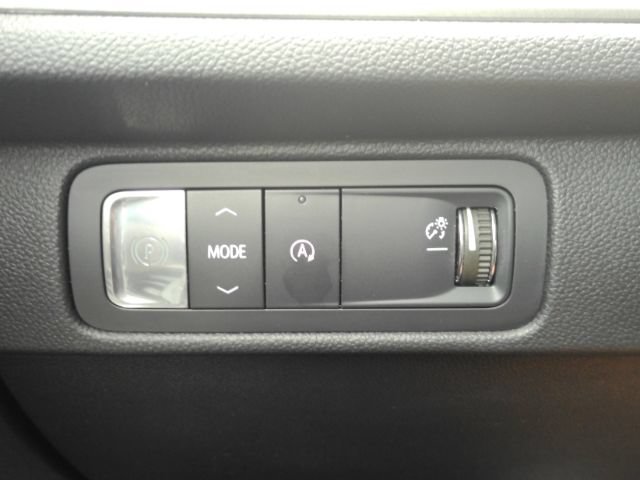 Used 2026 Chevrolet Traverse LT w/ Driver Confidence Package FWD image 38