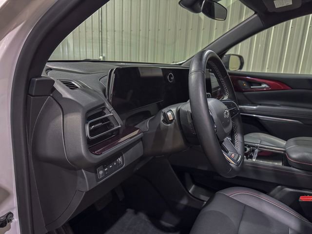 Used 2024 Chevrolet Traverse Z71 image 13