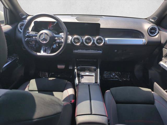 Used 2025 Mercedes-Benz GLB 35 AMG 4MATIC image 18