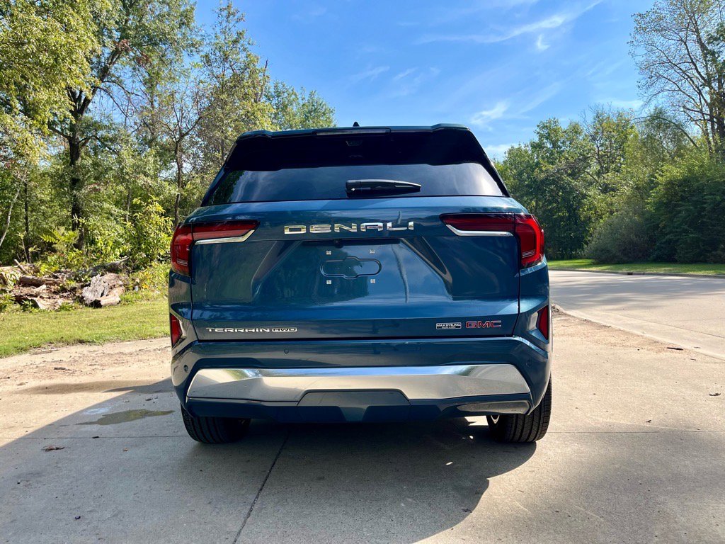 New 2026 GMC Terrain Denali w/ LPO, Floor Liner Package image 8