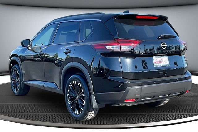 New 2026 Nissan Rogue Dark Armor image 3