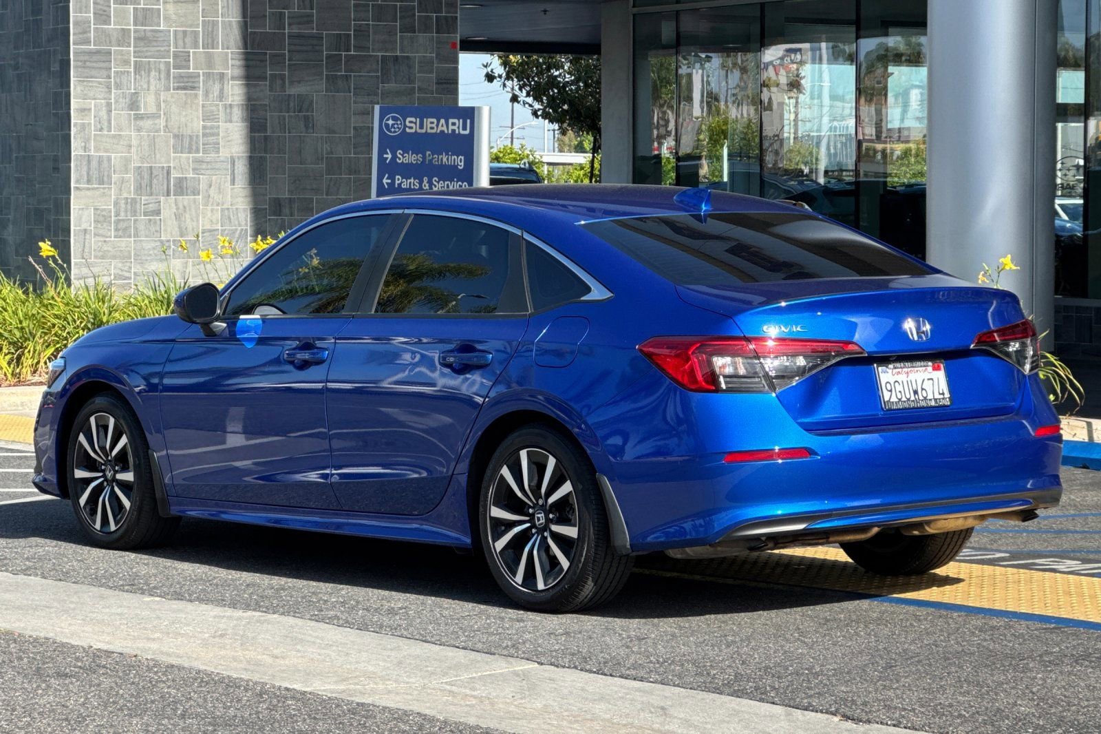 Used 2023 Honda Civic EX image 6