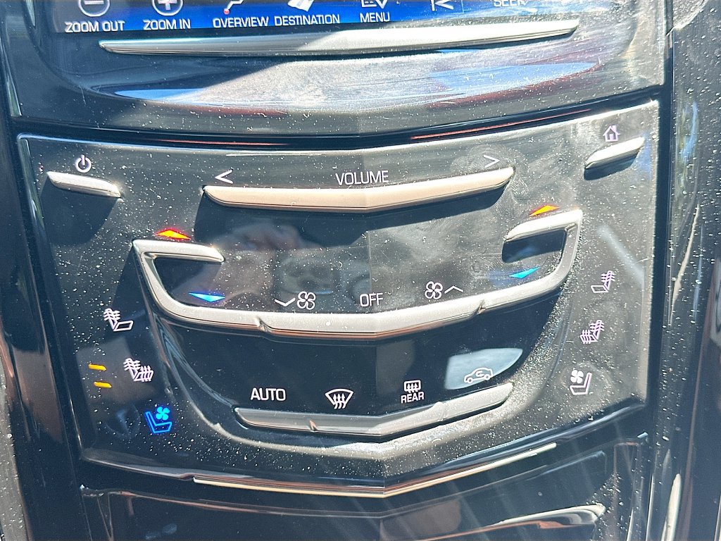 Used 2020 Cadillac Escalade Premium Luxury AWD/4WD image 16