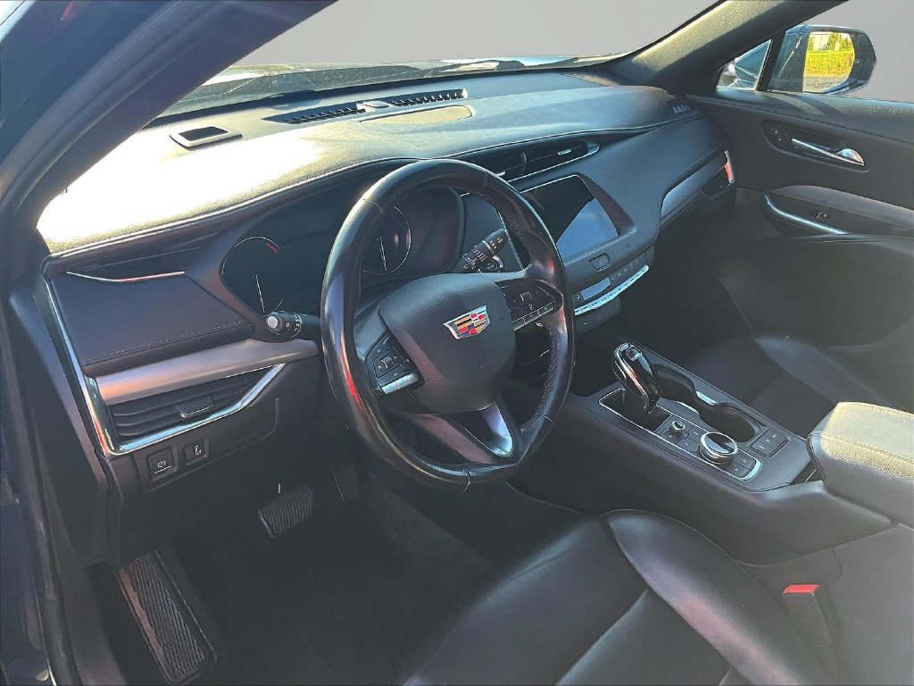 Used 2020 Cadillac XT4 Premium Luxury FWD image 13