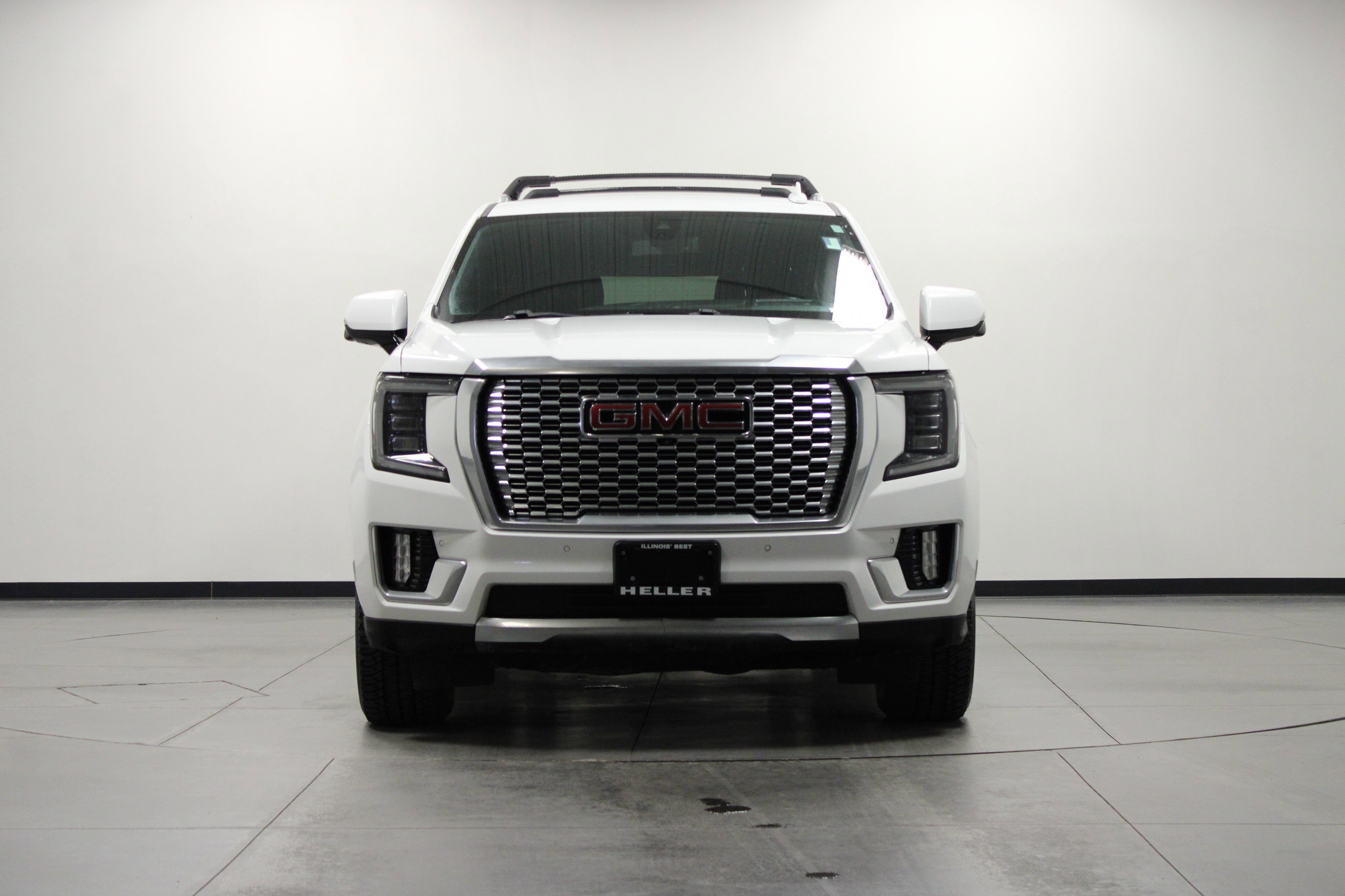 Used 2021 GMC Yukon XL Denali image 9