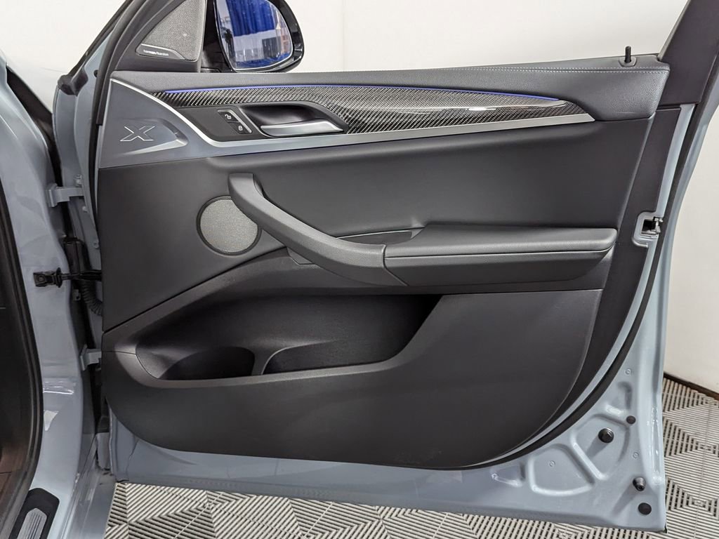 Certified 2023 BMW X4 M40i w/ Premium Package image 29