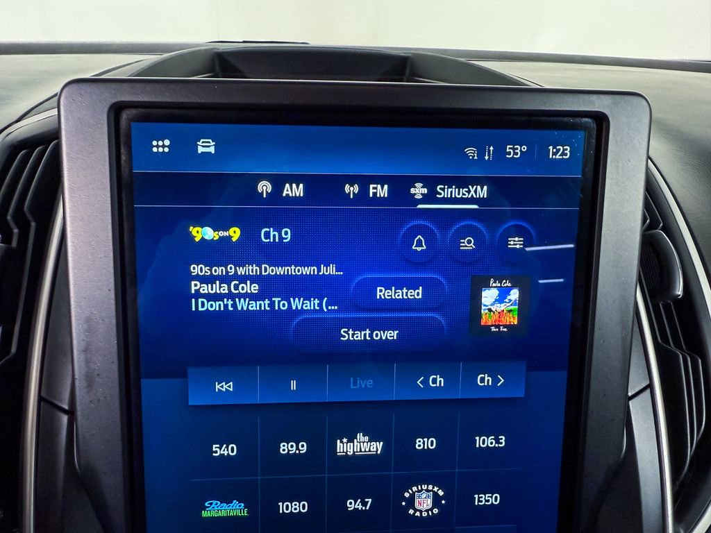 Used 2024 Ford Edge SE image 19