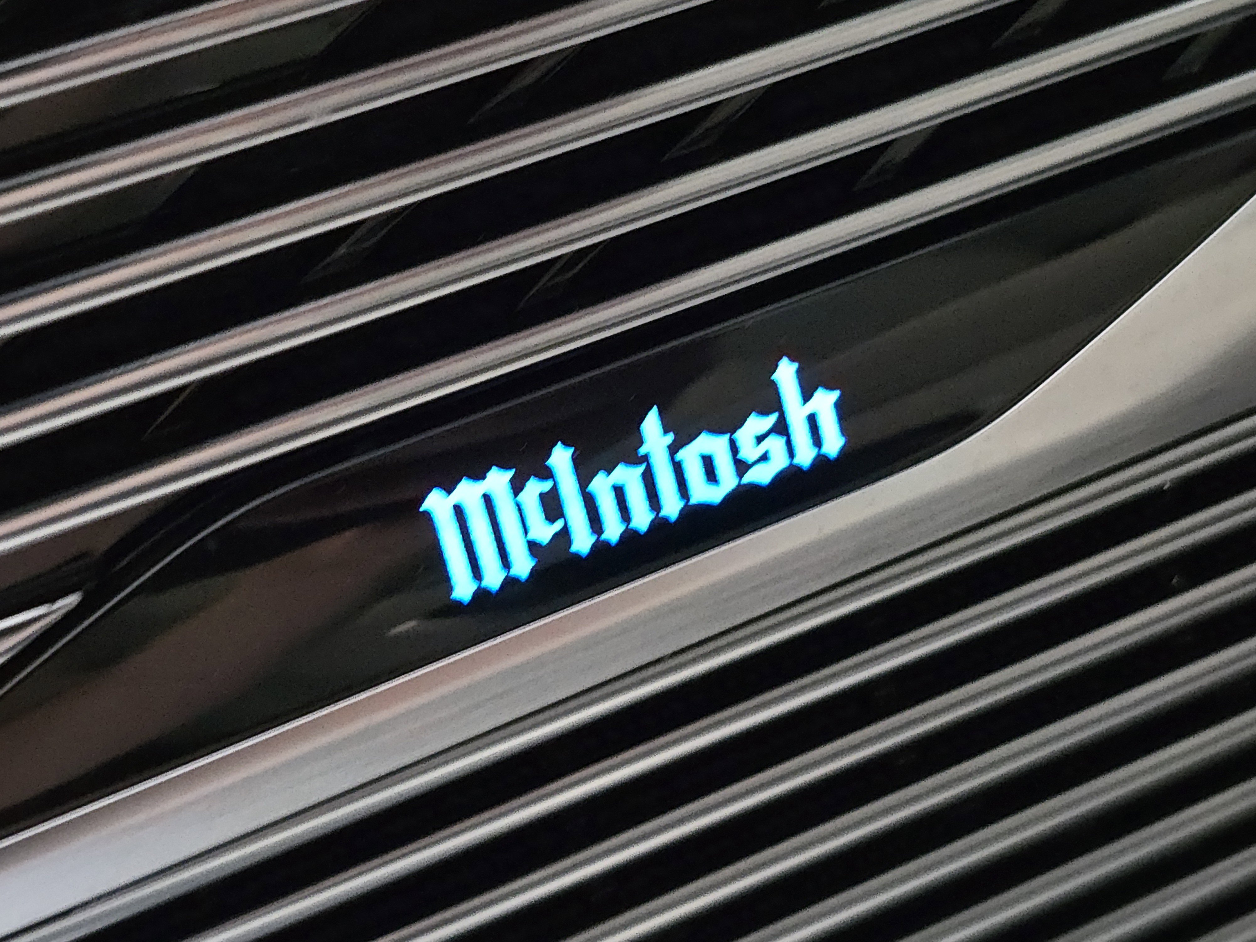 New 2026 Jeep Grand Wagoneer L Summit image 9