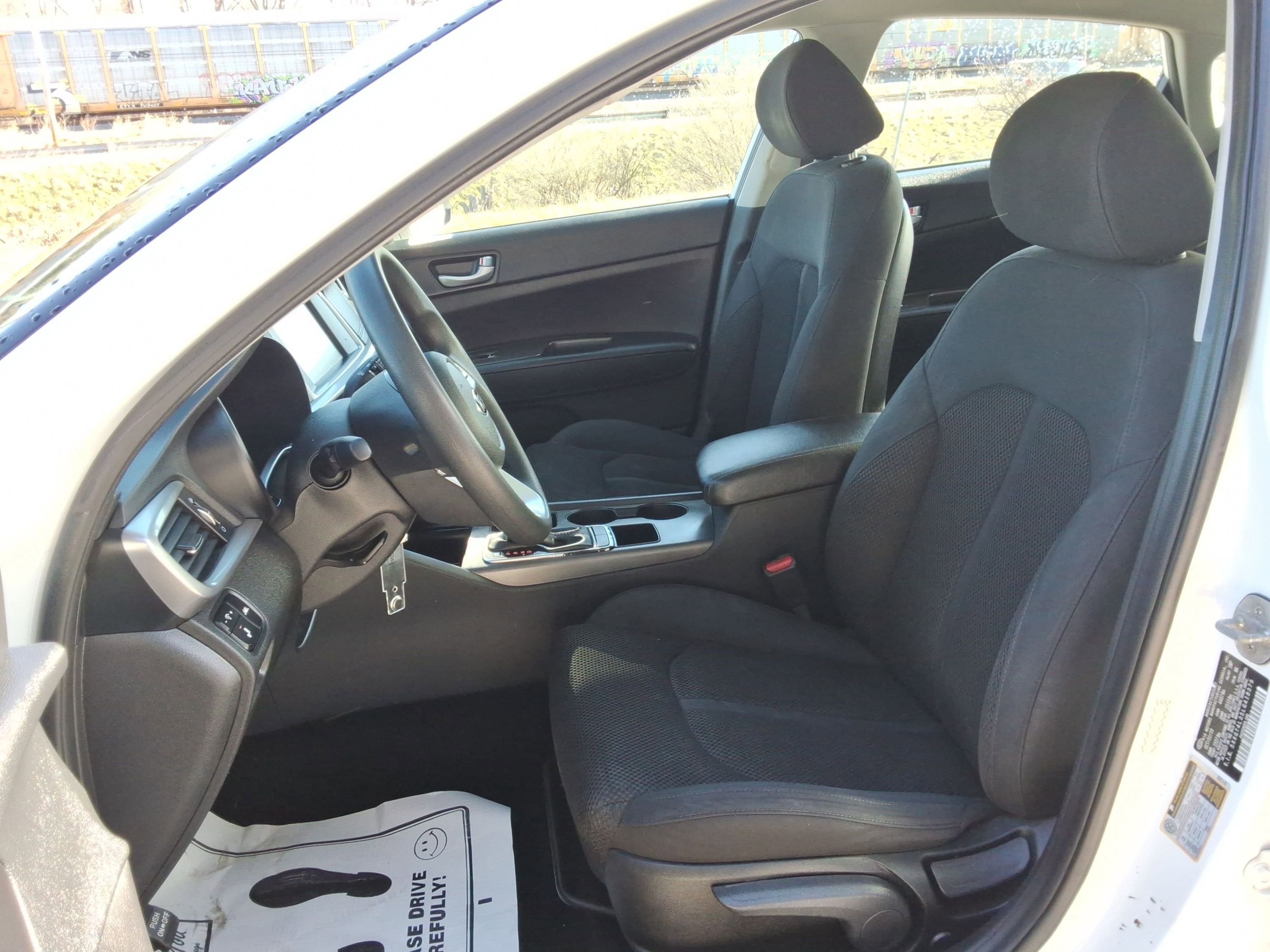 Used 2020 Kia Optima LX image 26