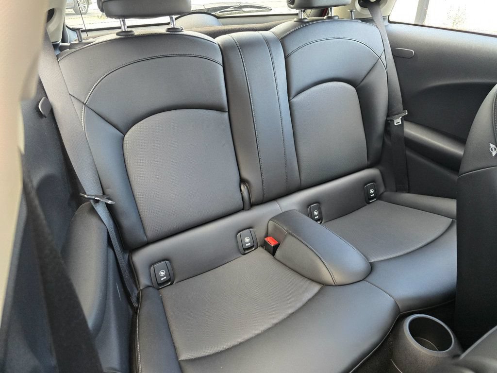 Used 2014 MINI Cooper 2-Door Hardtop FWD image 15