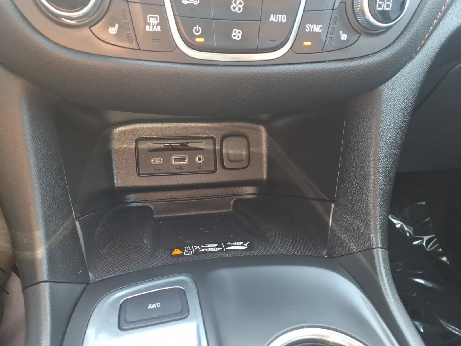 Used 2021 Chevrolet Equinox Premier AWD/4WD image 20