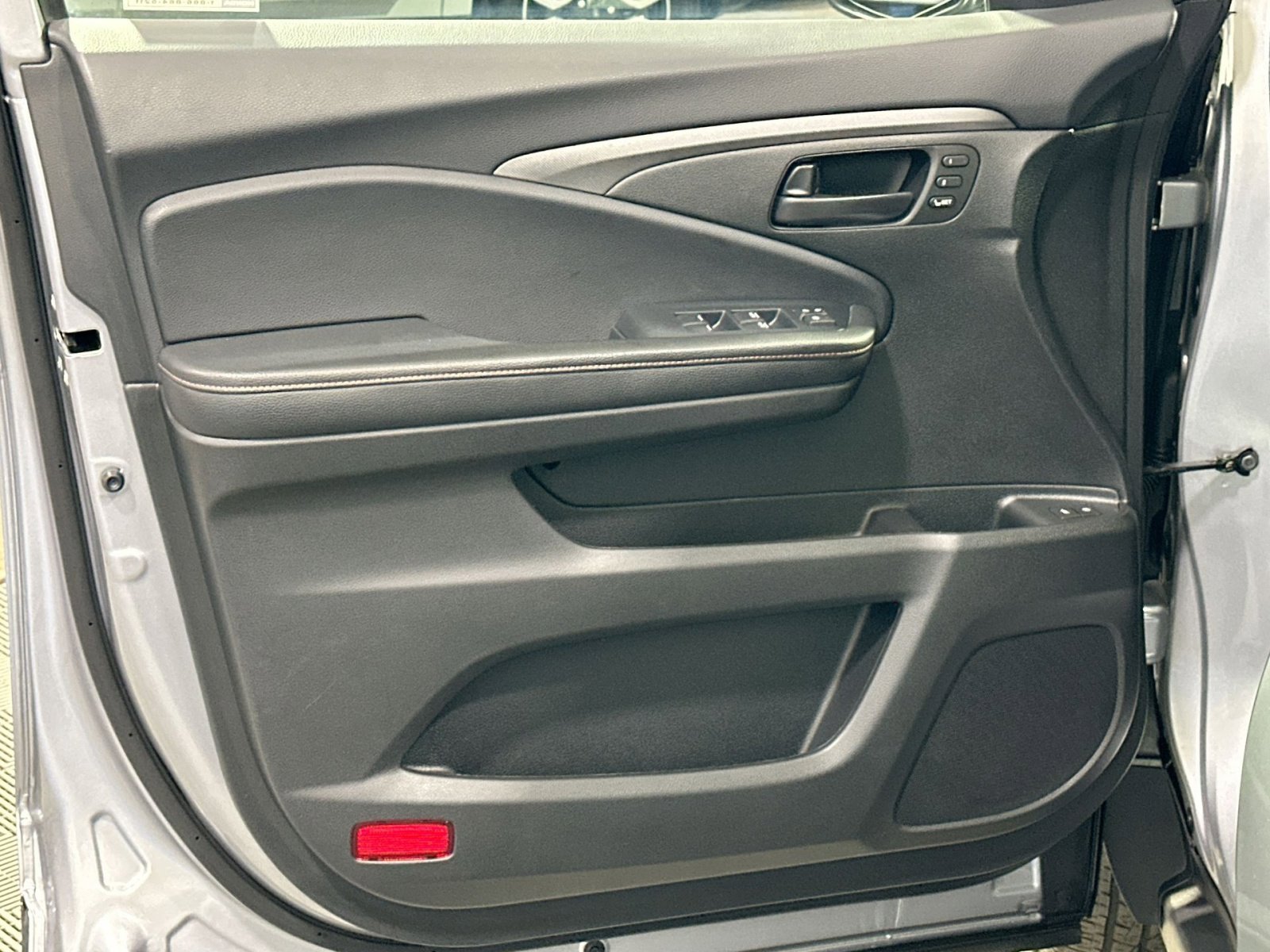 Used 2022 Honda Passport TrailSport image 15