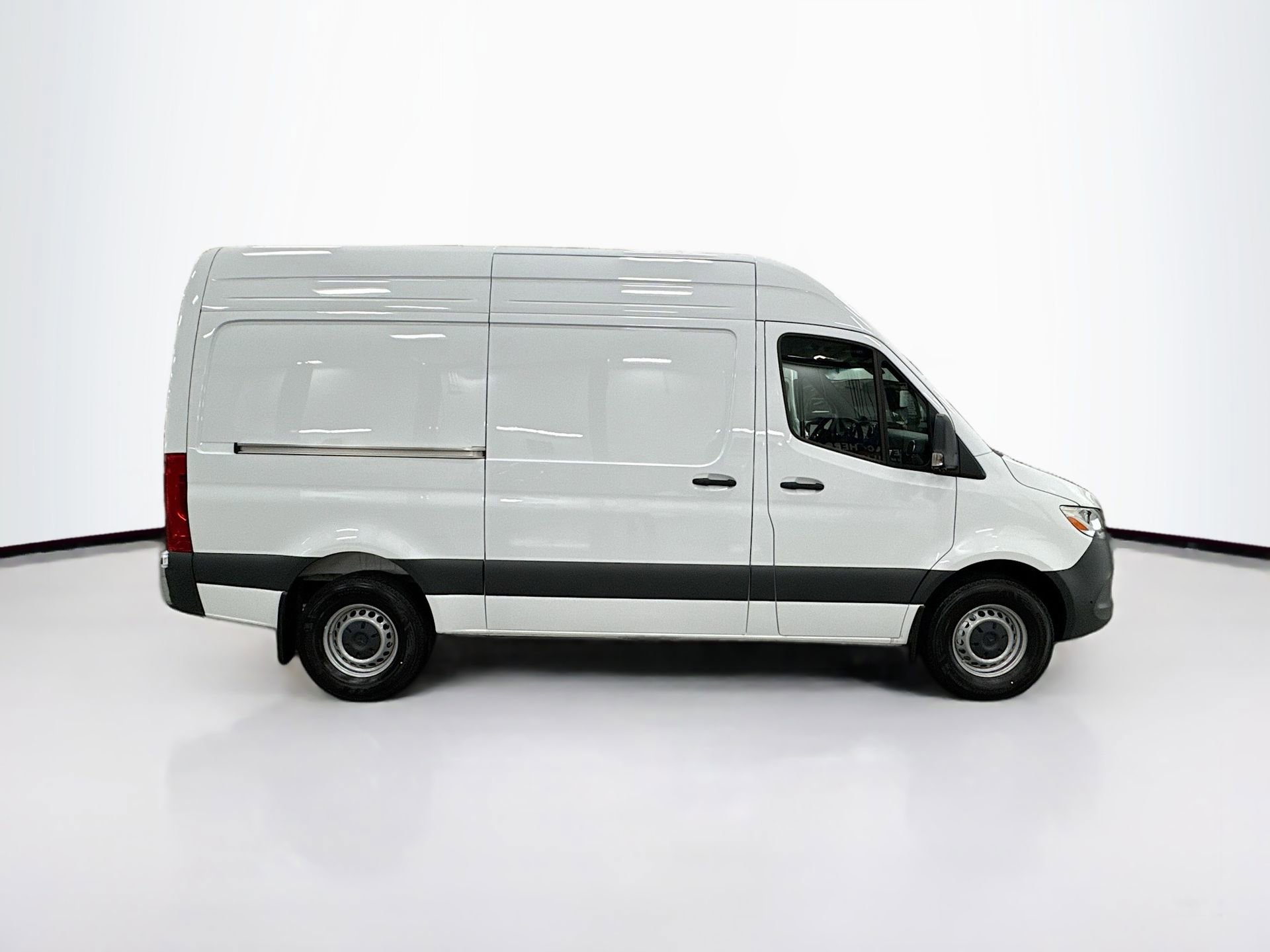 Used 2026 Mercedes-Benz Sprinter 2500 image 9