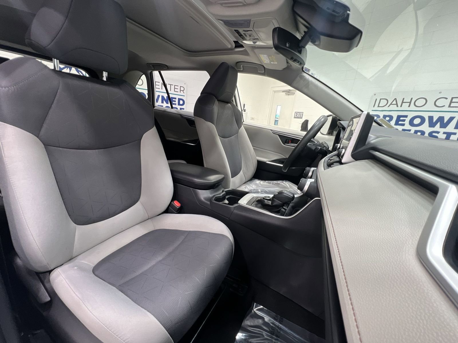 Used 2019 Toyota RAV4 XLE w/ Convenience Package image 25