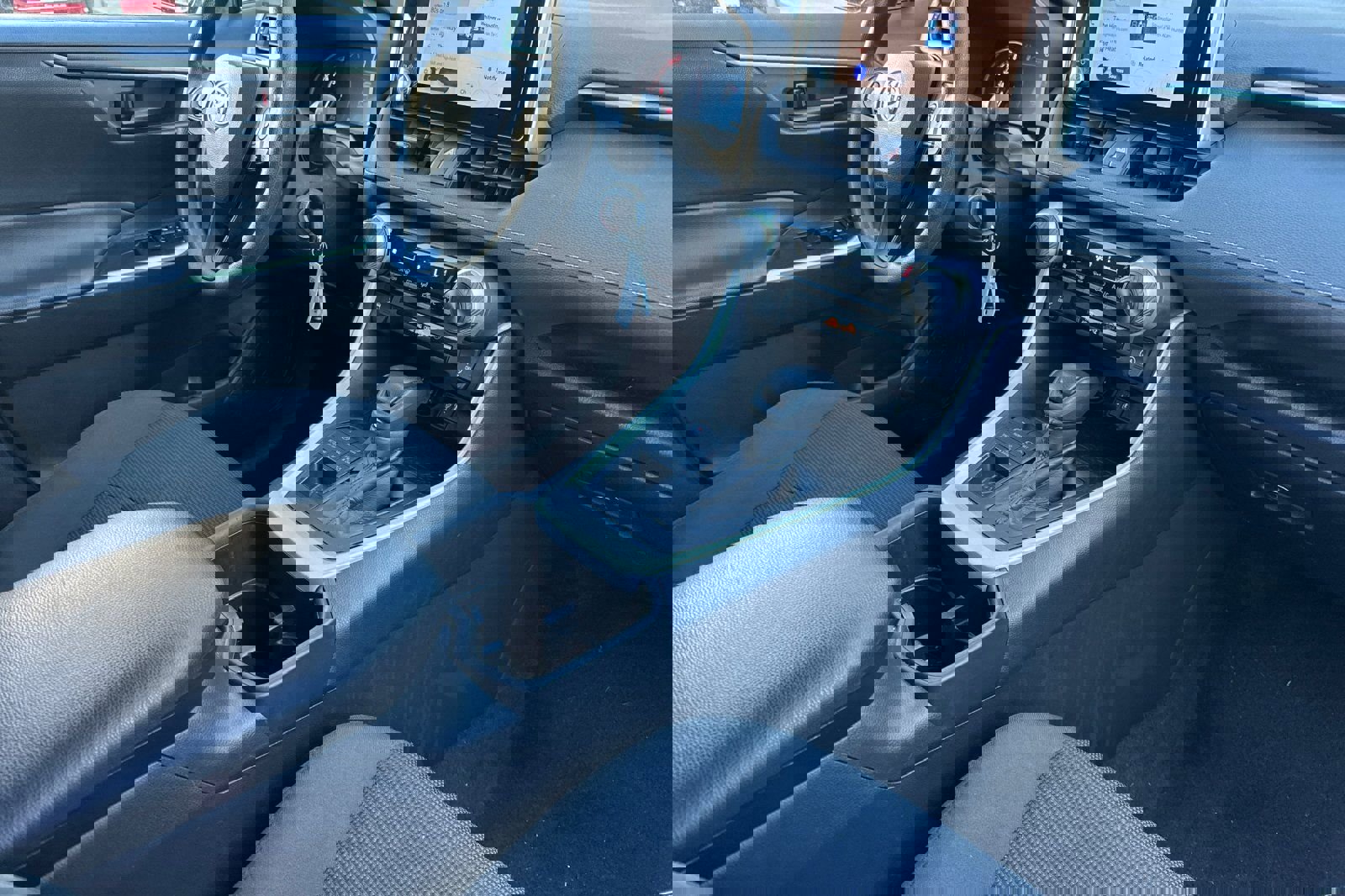 Used 2024 Toyota RAV4 LE image 18