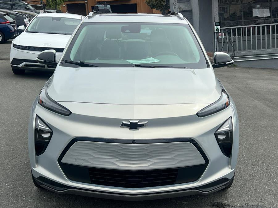 Used 2022 Chevrolet Bolt EUV Premier w/ Launch Edition image 2