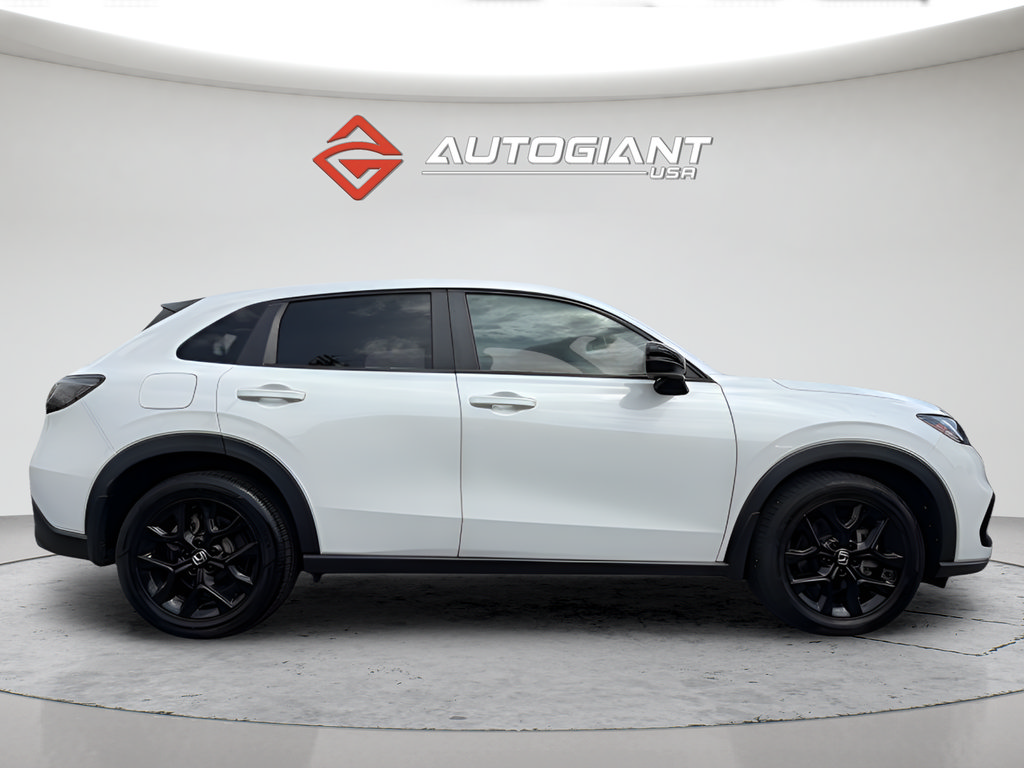 Used 2024 Honda HR-V Sport image 9