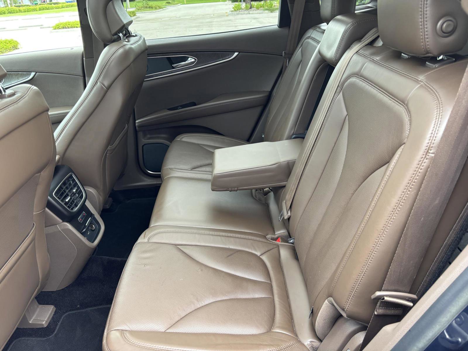 Used 2017 Lincoln MKX Reserve w/ Driver Assistance Package image 23
