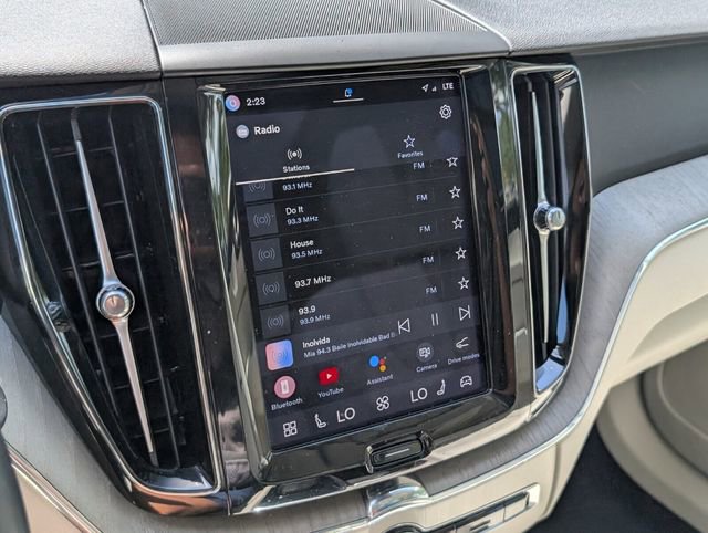 Used 2023 Volvo XC60 B5 Plus w/ Protection Package Premier image 24