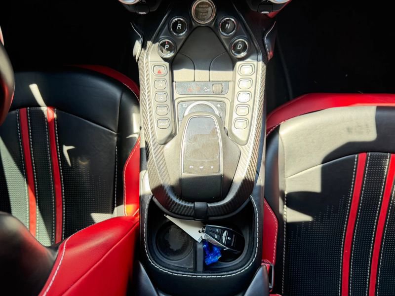 Used 2020 Aston Martin V8 Vantage Coupe RWD image 20