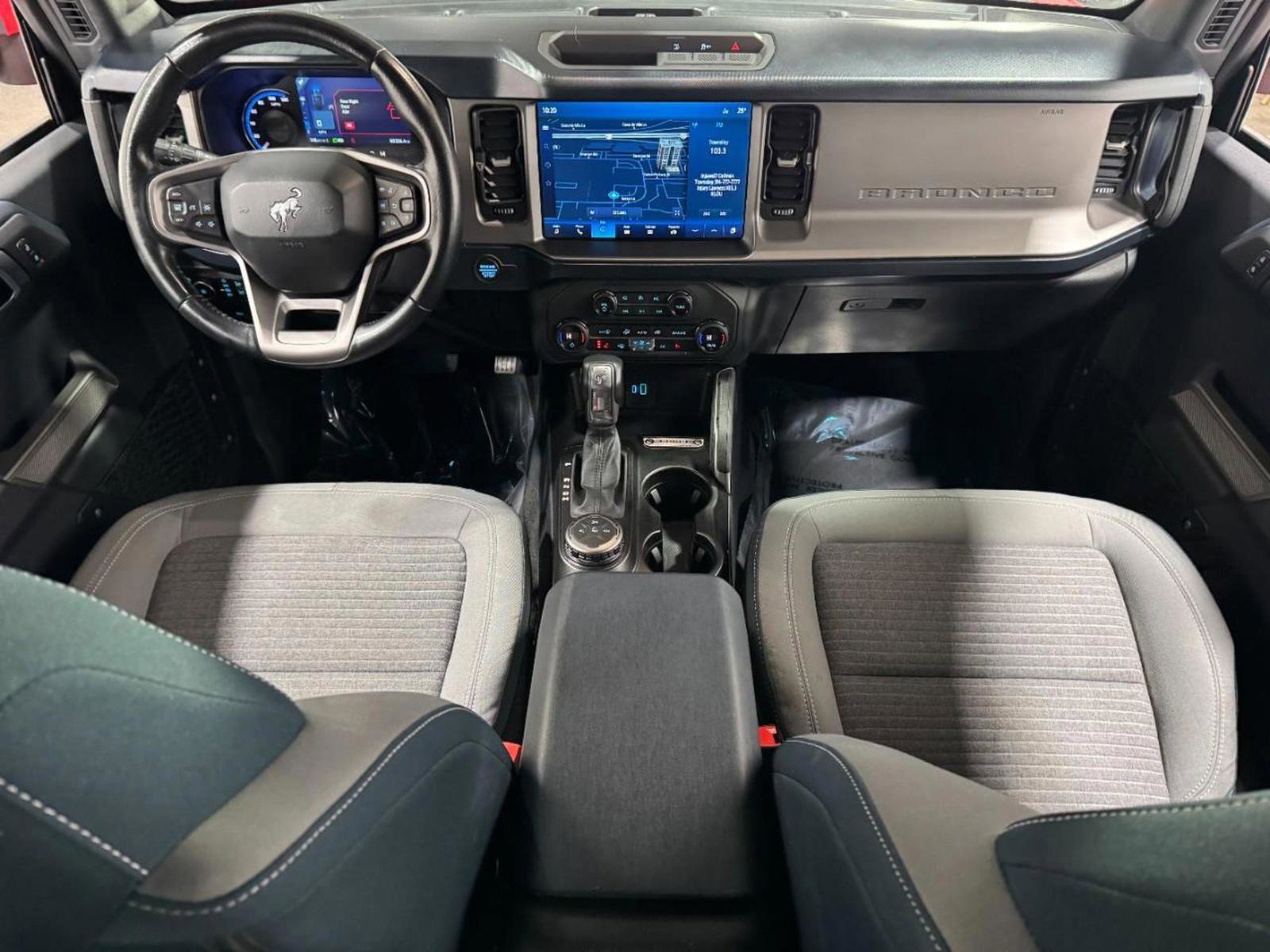 Used 2021 Ford Bronco Outer Banks image 11