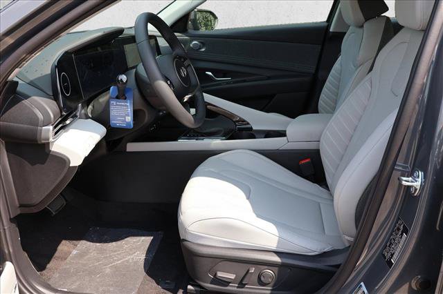 New 2026 Hyundai Elantra Limited FWD image 11
