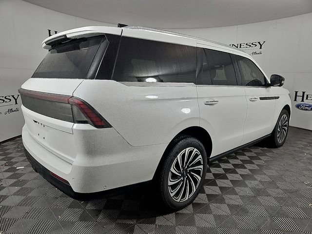 Used 2025 Lincoln Navigator Black Label image 5