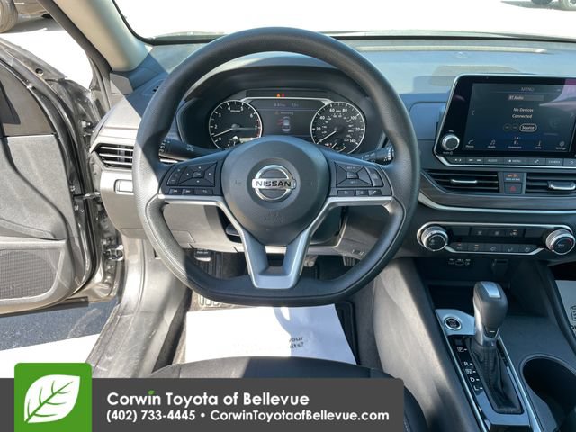 Used 2025 Nissan Altima 2.5 SV FWD image 21