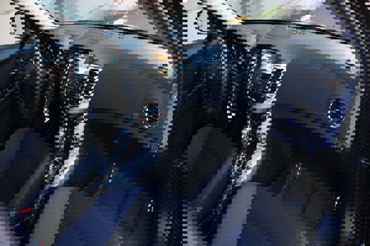 Used 2016 Chevrolet Cruze LT w/ Technology Package image 25