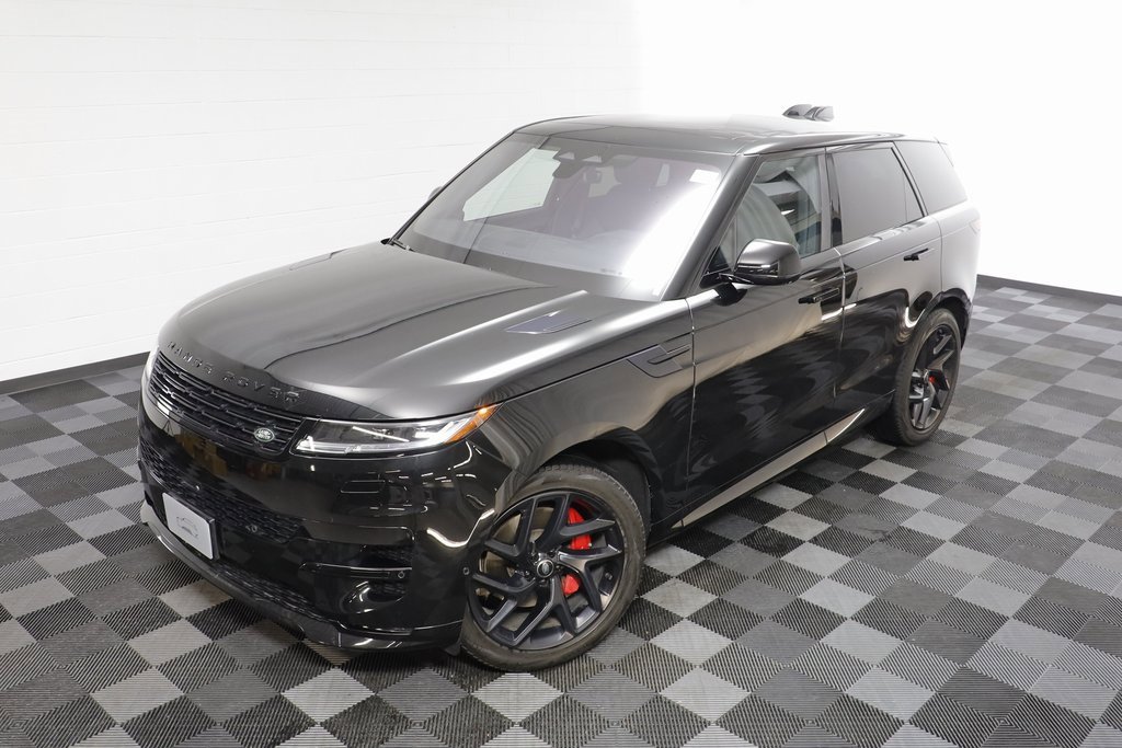 Used 2023 Land Rover Range Rover Sport SE Dynamic image 2